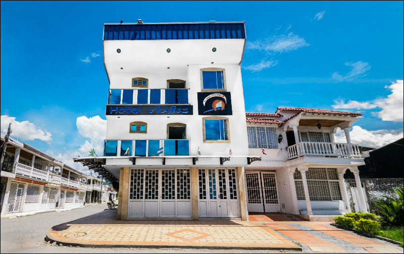 Entrada al Hotel Najjez - Bienvenidos, disfruten su estadía